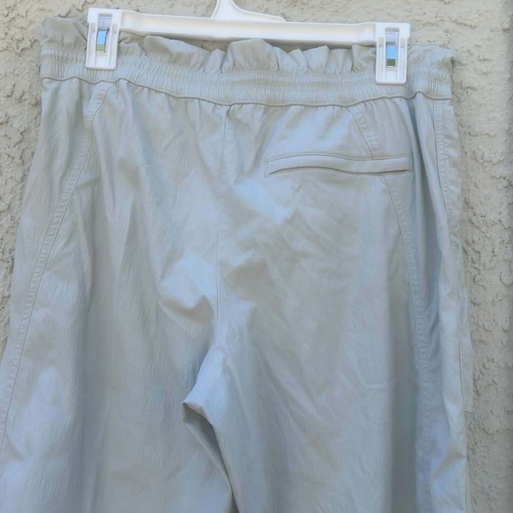 Athleta Trekkie High Rise Parachute Hiking Pant Green Celadon Women's Size 8 - Picture 9 of 13